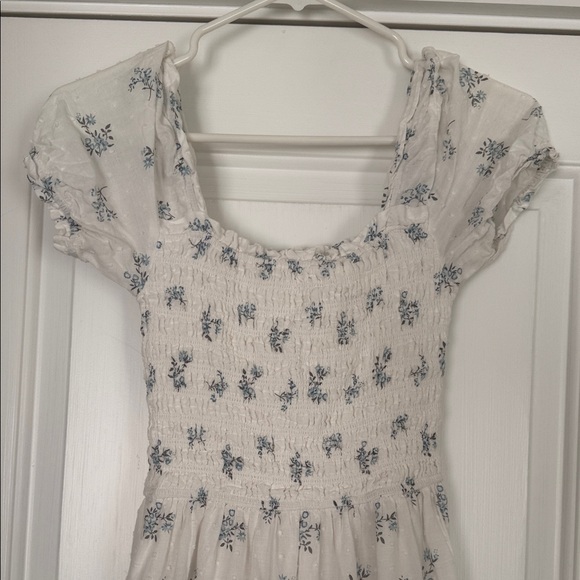 Storia Floral White Maxi Dress - Picture 5 of 6